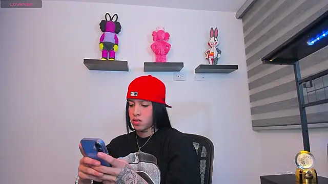 Gangster Girl online show from February 12, 12:49 am