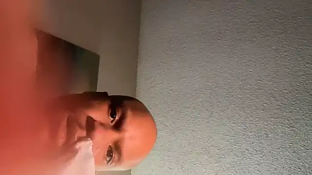 SexxyreddMale online show from January 22, 5:59 am