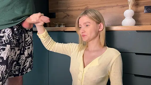 Adelovenick online show from February 15, 7:51 am