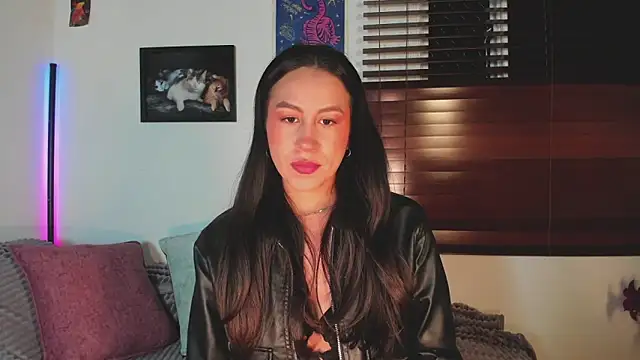 EmiGomez  online show from February 14, 2:41 am