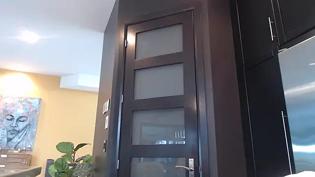 Toy-Daddy online show from March 5, 8:10 pm