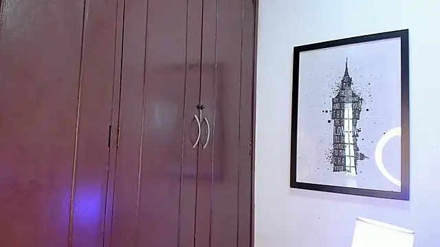 Redpandaa  online show from December 18, 3:00 pm