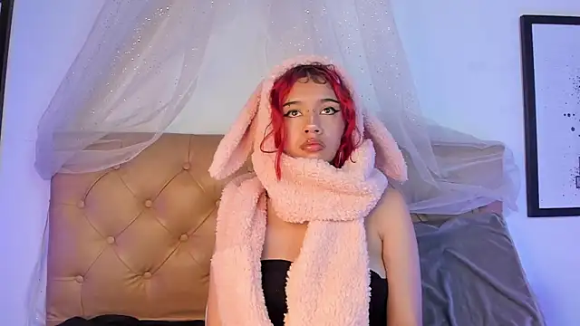 Redpandaa  online show from December 28, 5:02 am