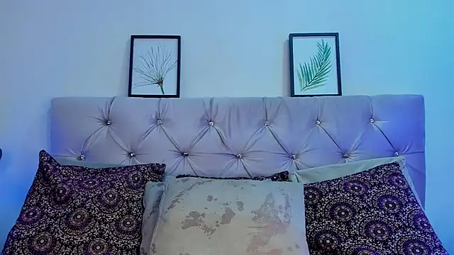 Redpandaa  online show from February 5, 2:37 pm