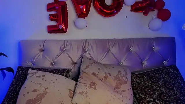 Redpandaa  online show from March 4, 3:04 pm