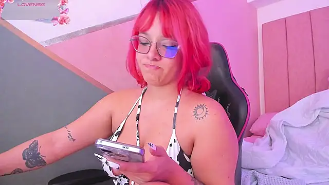 lilith noahh online show from February 4, 7:51 am