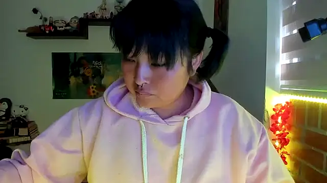 Shaddycute  online show from March 9, 3:38 pm