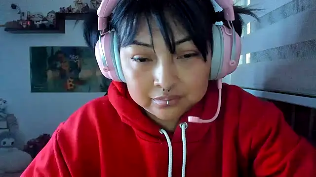 Shaddycute  online show from March 13, 11:00 pm