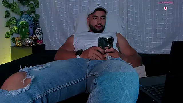 Snapshot of Jaxxon_ chatting on September 12, 12:00 am Jaxxon online show from September 12, 12:00 am