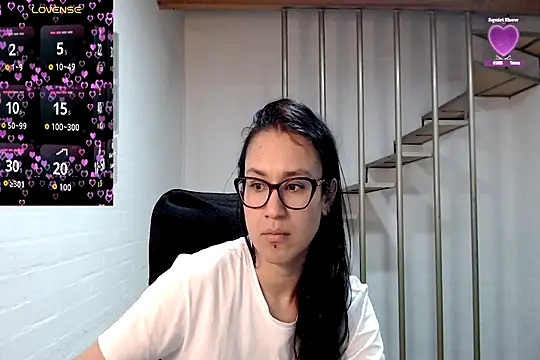 Jessie Desire online show from December 19, 1:45 am