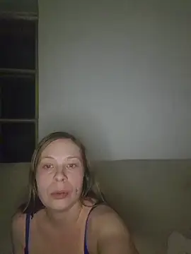 katiestevens online show from December 22, 10:51 pm