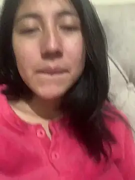 sarah12333 online show from May 22, 3:46 am