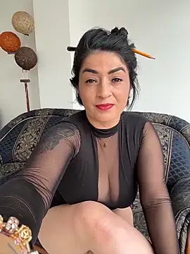 karenlennox1 online show from February 15, 7:54 pm