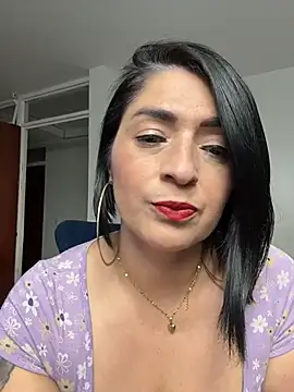 karenlennox1 online show from February 19, 12:39 am