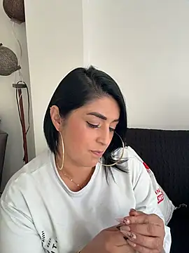 karenlennox1 online show from March 26, 10:15 pm