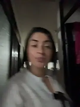 karenlennox1 online show from April 10, 12:27 am