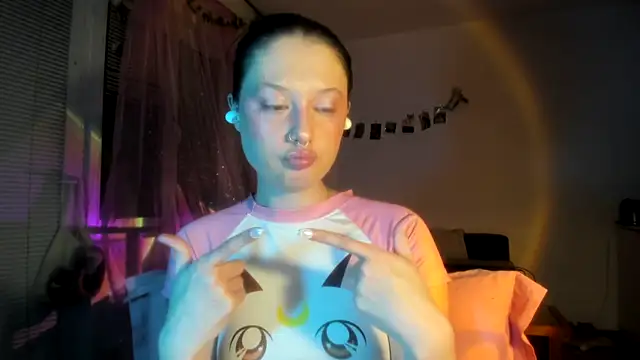 Jenny darling love online show from April 5, 6:05 pm