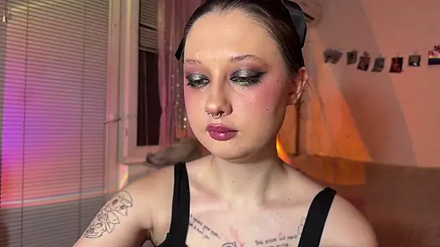 Snapshot of Jenny_darling_love chatting on June 30, 7:04 pm Jenny darling love online show from June 30, 7:04 pm