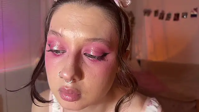 Snapshot of Jenny_darling_love chatting on July 7, 7:07 pm Jenny darling love online show from July 7, 7:07 pm