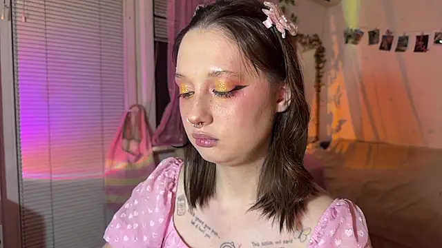 Snapshot of Jenny_darling_love chatting on July 10, 7:16 pm Jenny darling love online show from July 10, 7:16 pm