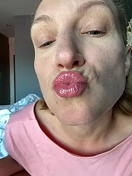 UmaTruewoman online show from April 12, 1:43 am