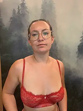 Snapshot of ladoucedu34 chatting on June 29, 3:23 pm ladoucedu34 online show from June 29, 3:23 pm