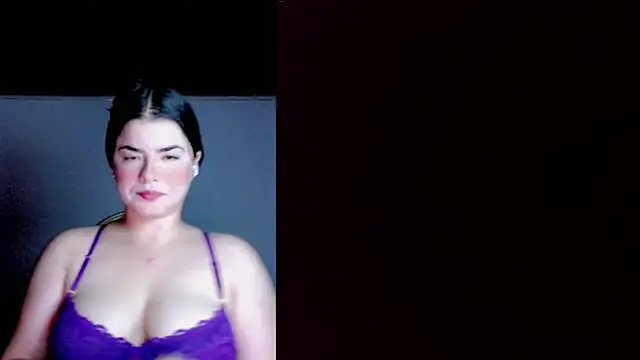 Snapshot of Tamaraa_wet chatting on June 25, 4:01 am Tamaraa wet online show from June 25, 4:01 am