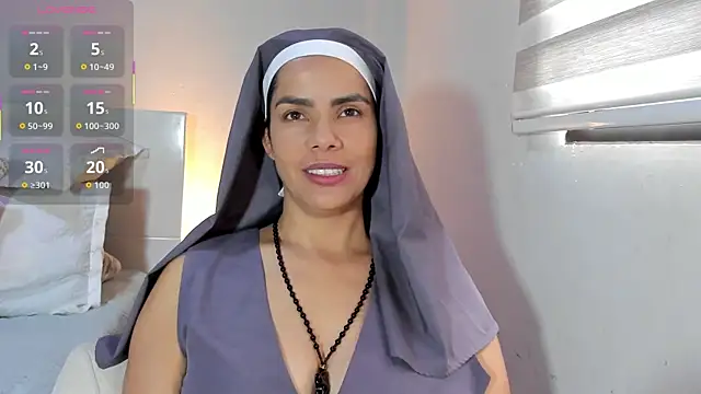 ClaraMariaMon online show from December 18, 2:01 pm