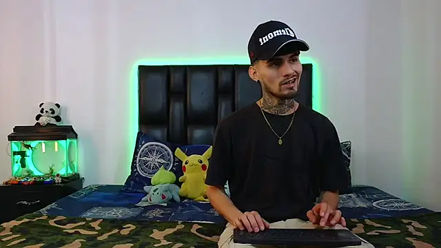 Brutal Sex Fucking online show from March 18, 8:56 pm