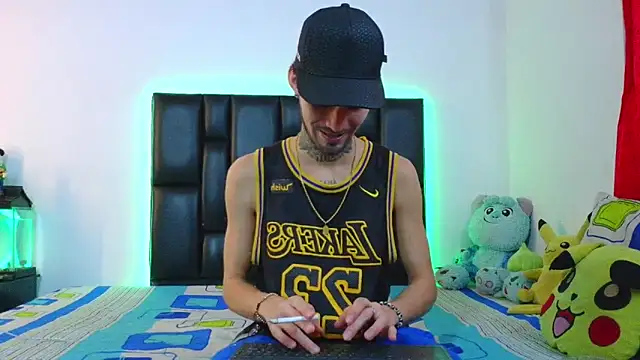 Brutal Sex Fucking online show from June 2, 10:12 pm