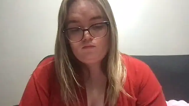 honeyyy24 online show from March 30, 9:49 pm