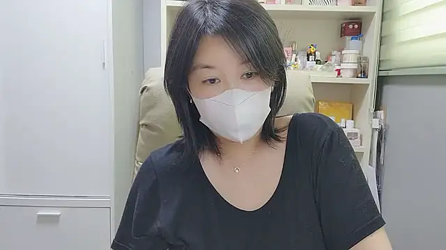 Snapshot of HaNa_Kim chatting on June 22, 3:47 am HaNa Kim online show from June 22, 3:47 am