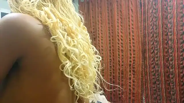 CaramelDelux27 online show from October 21, 11:16 pm