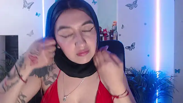 Lia-mitch online show from June 2, 6:32 pm