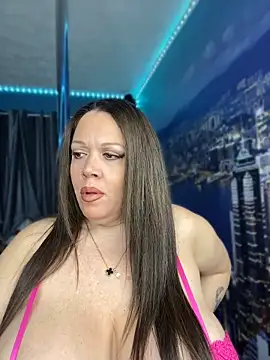 curvyfunlover online show from May 5, 9:39 am