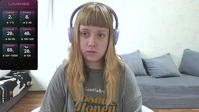 Snapshot of June_shy0 chatting on June 6, 7:35 am June shy0 online show from June 6, 7:35 am