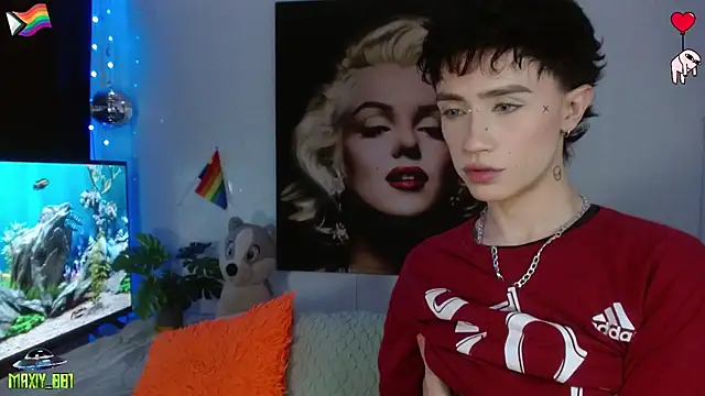 maxiy 001 online show from June 23, 12:19 am