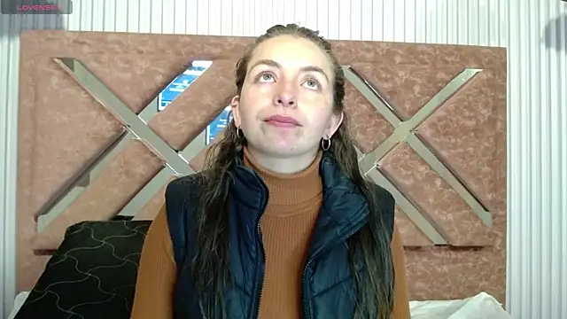 Snapshot of _isaabellaa chatting on April 30, 12:33 pm isaabellaa online show from April 30, 12:33 pm