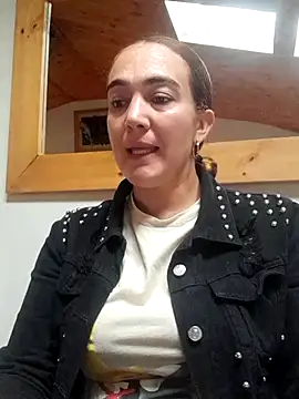 skayhot  online show from May 28, 1:08 pm