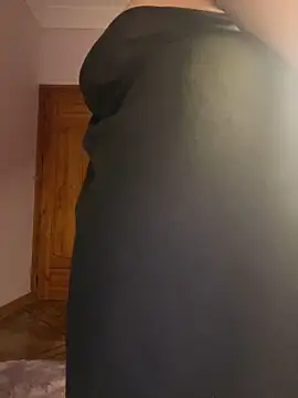 Snapshot of Ghazala-bitsh chatting on December 6, 10:30 pm Ghazala-bitsh online show from December 6, 10:30 pm