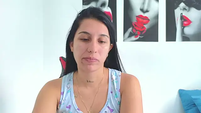 tammyandrade  online show from July 27, 3:08 pm