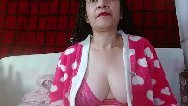 Snapshot of Tita_Madurita chatting on June 27, 8:19 am Tita Madurita online show from June 27, 8:19 am