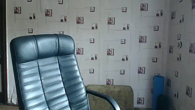 TasyaBigTTs online show from April 18, 9:24 am