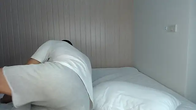 Snapshot of heilgarbest chatting on November 7, 10:04 am heilgarbest online show from November 7, 10:04 am