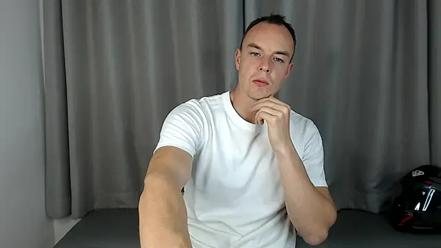 Snapshot of heilgarbest chatting on December 5, 12:14 pm heilgarbest online show from December 5, 12:14 pm