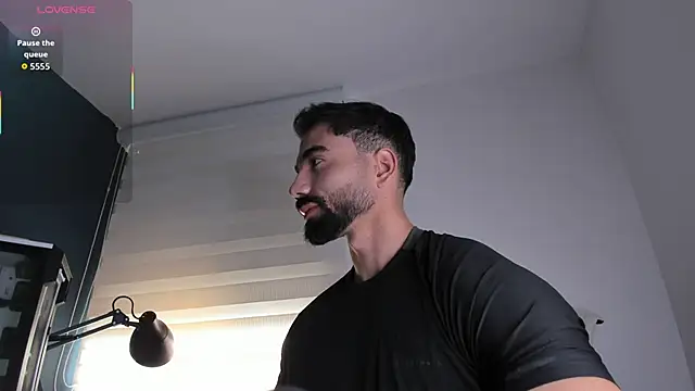 edrick walton1 online show from April 1, 1:12 pm