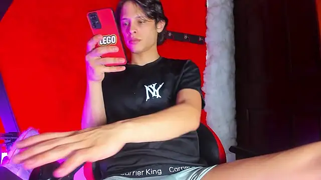 LilOwen  online show from April 3, 7:23 pm