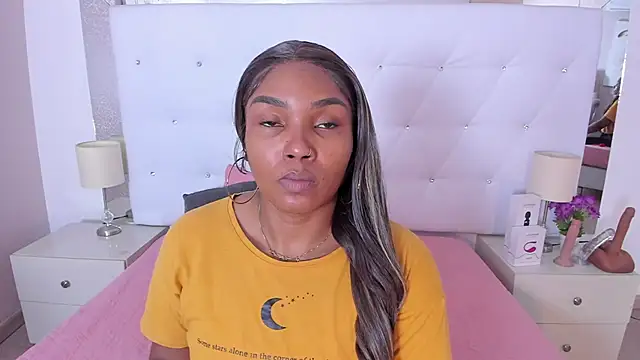 Isla Scott online show from February 18, 11:28 am