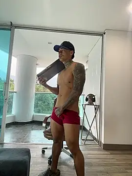 Snapshot of Dominiofit chatting on February 15, 12:25 pm Dominiofit online show from February 15, 12:25 pm