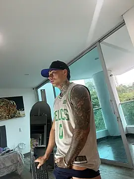 Snapshot of Dominiofit chatting on February 25, 12:37 pm Dominiofit online show from February 25, 12:37 pm